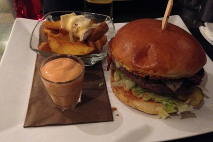 burgerite-aigu-pour-choisis-ton-resto-blog-restaurant-geneve-choisis-ton-resto-a-geneve-Le M restaurant