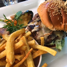 burgerite-aigu-pour-choisis-ton-resto-blog-restaurant-geneve-choisis-ton-resto-a-geneve-le-café-papon-restaurant