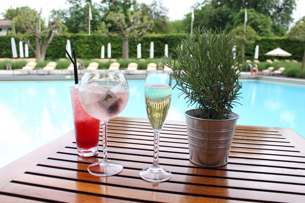 BBQ, piscine et cocktail à l'Intercontinental Geneva