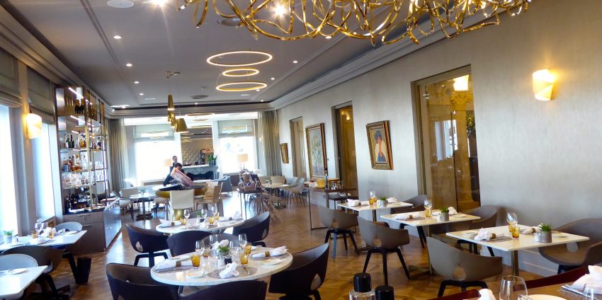 living-room-bar-and-kitchen-hotel-de-la-paix-blog-suisse-genève-choisis-ton-resto